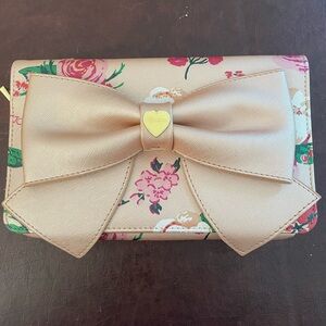 Floral Betsey Johnson crossbody wallet